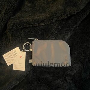 Lululemon Clippable Card Pouch - Oil Blue/Black Night